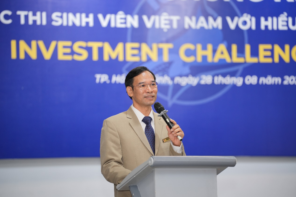 Dr. Nghiem Quy Hao, Head of the Organizing Committee, delivered the opening remarks of the Competition