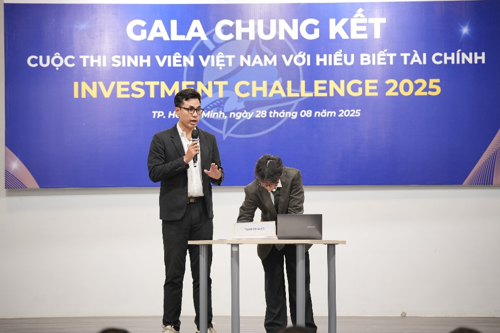 The teams competed enthusiastically