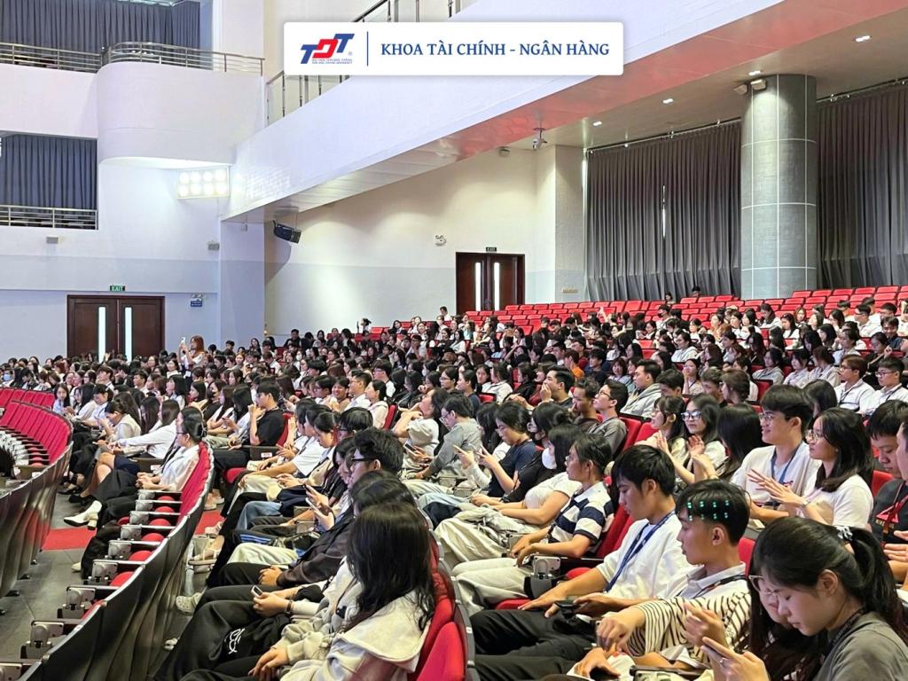 Một số hình ảnh của sinh viên trong chương trình