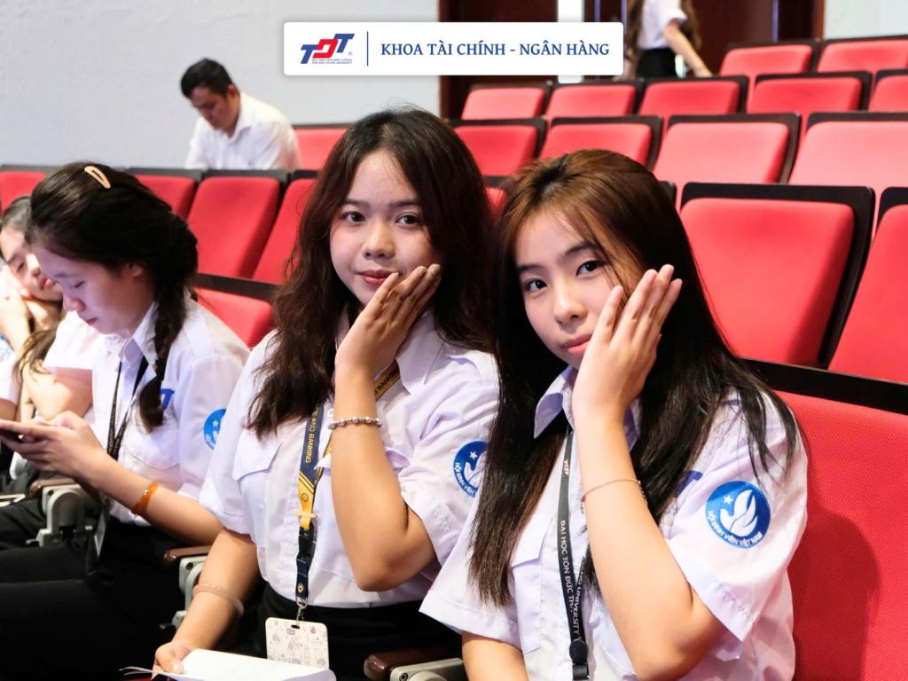 Một số hình ảnh của sinh viên trong chương trình