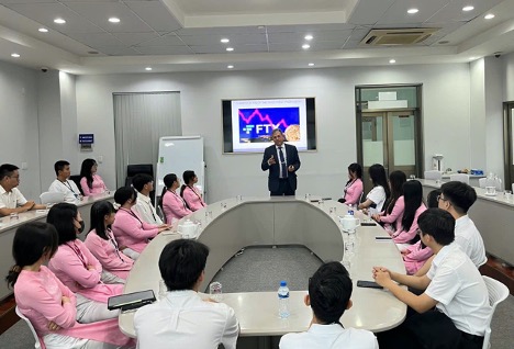 Đón tiếp và làm việc với Đại diện Trường Đại học Massey, New Zealand