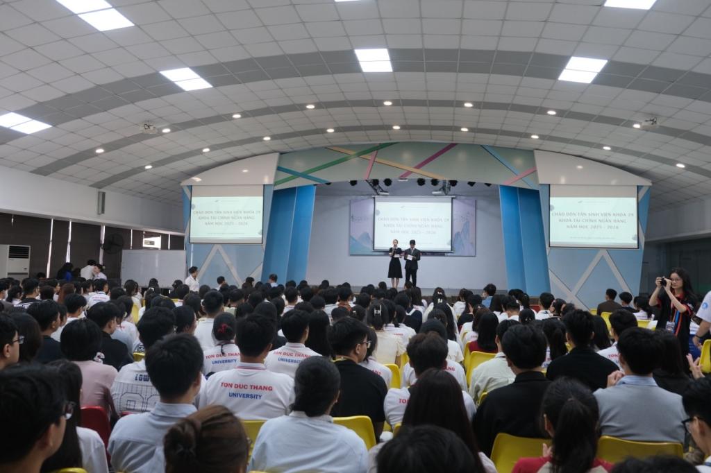 Chào đón tân sinh viên k29