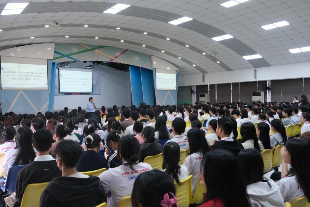Chào đón tân sinh viên k29