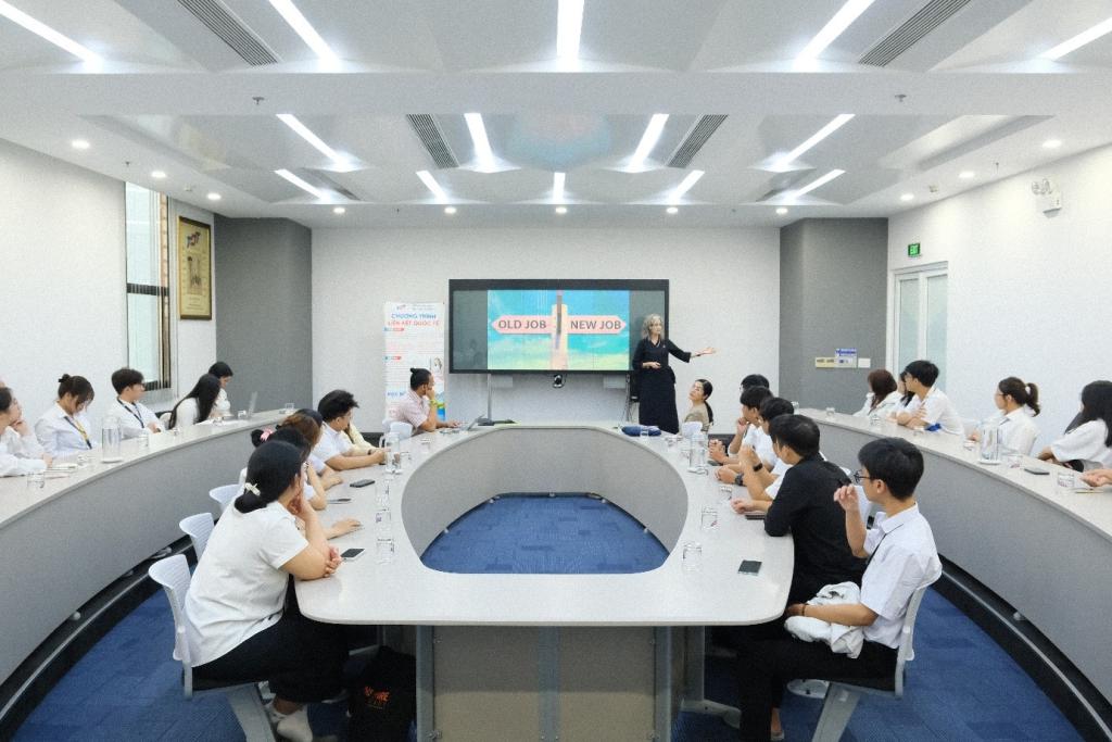 Đón tiếp và làm việc với Đại diện Trường Đại học Massey, New Zealand